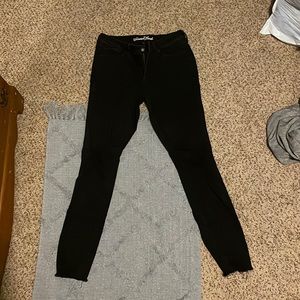 Universal Thread Black Distressed Skinny Jeans